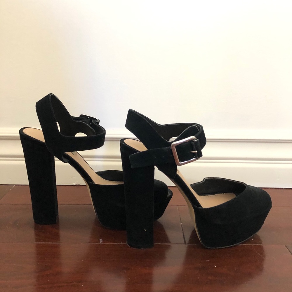 STEVE MADDEN peep toe thick heels